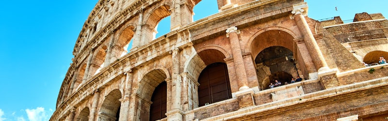 网球大满贯决赛现场 - 选手挥拍击球的专业动作